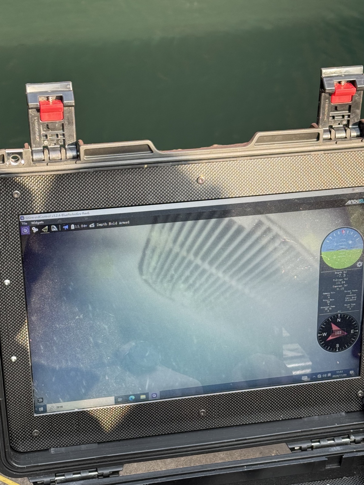 高瑞海工 ROV 水下检测作业实拍:2025年4月 · 大连湾 · 船舶海底门检测